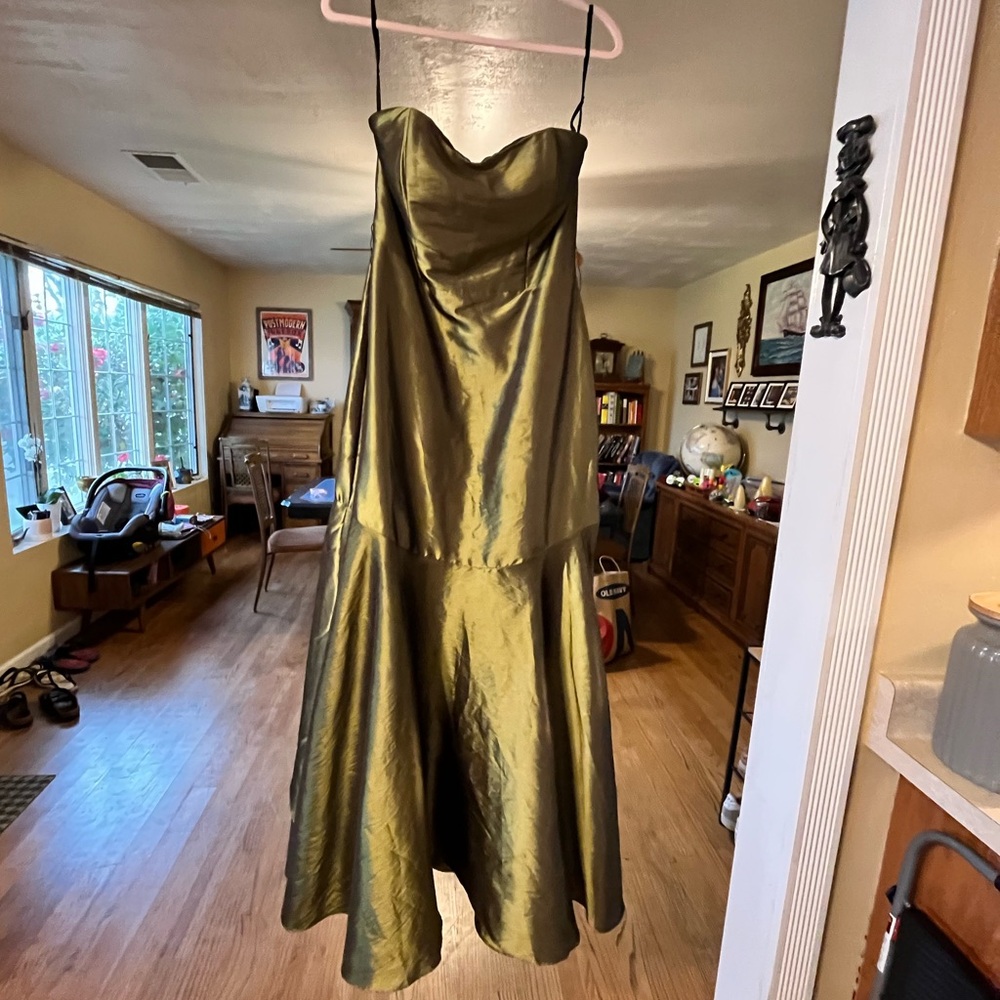 Elegant Green Satin Dress